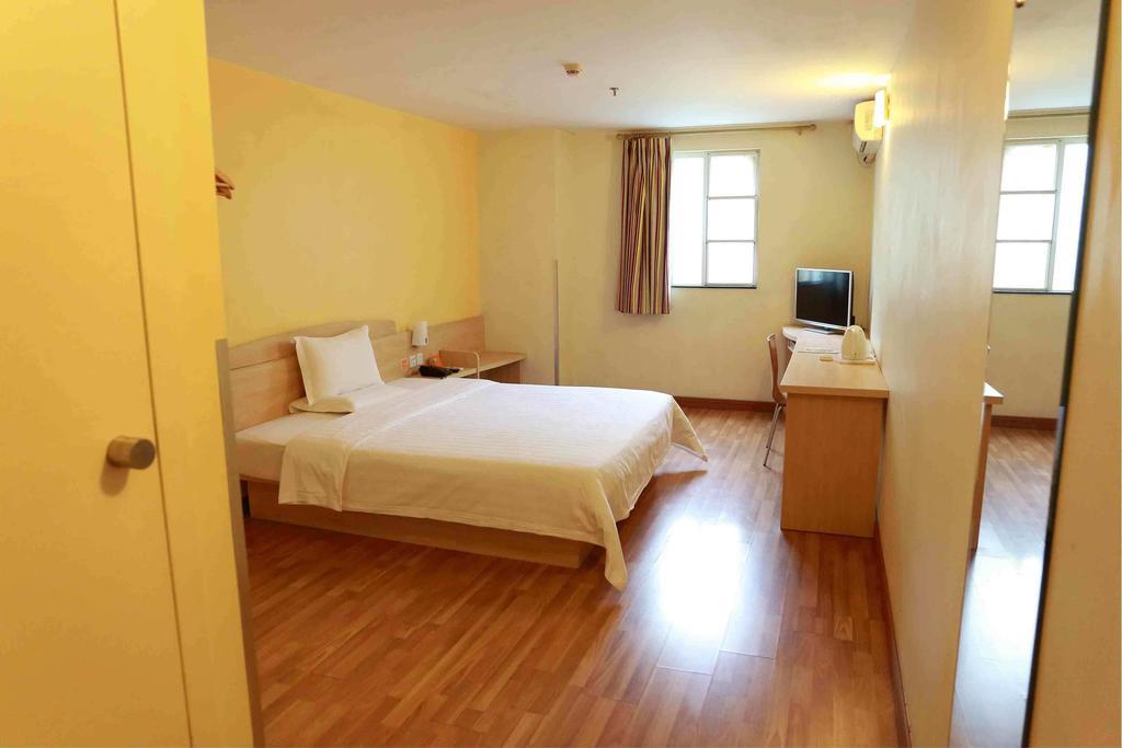 7Days Inn Bazhong Nanchi South Road Phoenix City Room photo